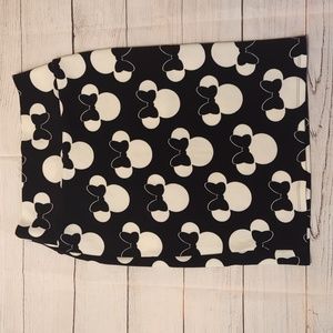 Lularoe Cassie skirt Size large Minnie mouse head NWOT